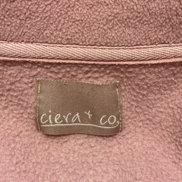 Ciera + Co Women’s Size XL Full Zip Fleece Sweater Jacket Collar Pockets Pink - Picture 3 of 5